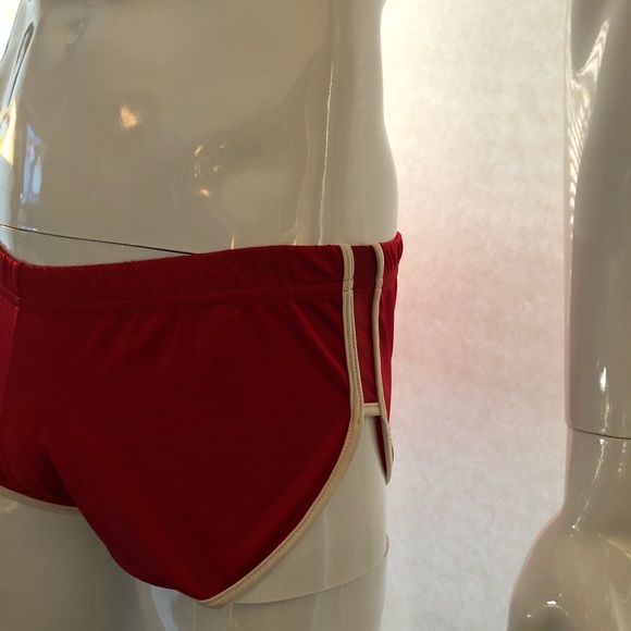 Mens vintage short shorts. - Picture 7 of 7